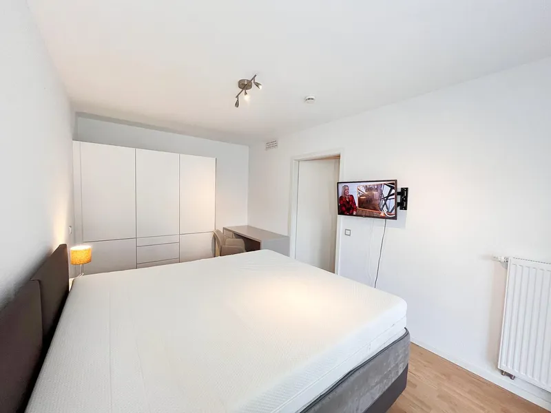 tolle, neuwertige 2-Zimmer Wohnung mit Balkon in Adlershof — photo 1